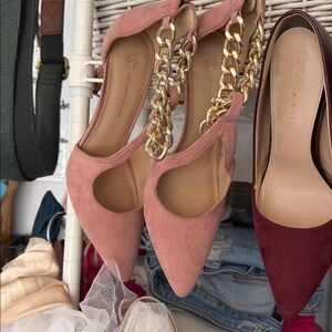 ANTONIO MELANI Pink Heels with Gold Chain